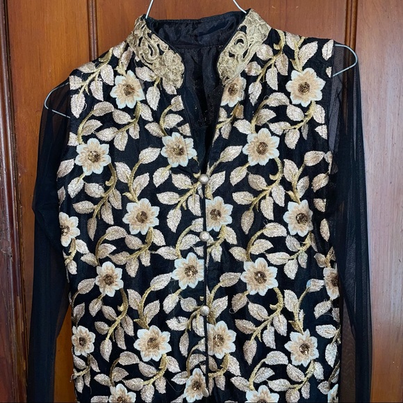 Black and gold Indian/Pakistani dress - Picture 3 of 3